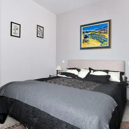 Holiday home Les Couleurs De Vauban *